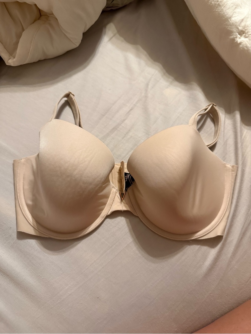 Victoria Secret Line Demi Bra size 36 DD in very good condition!